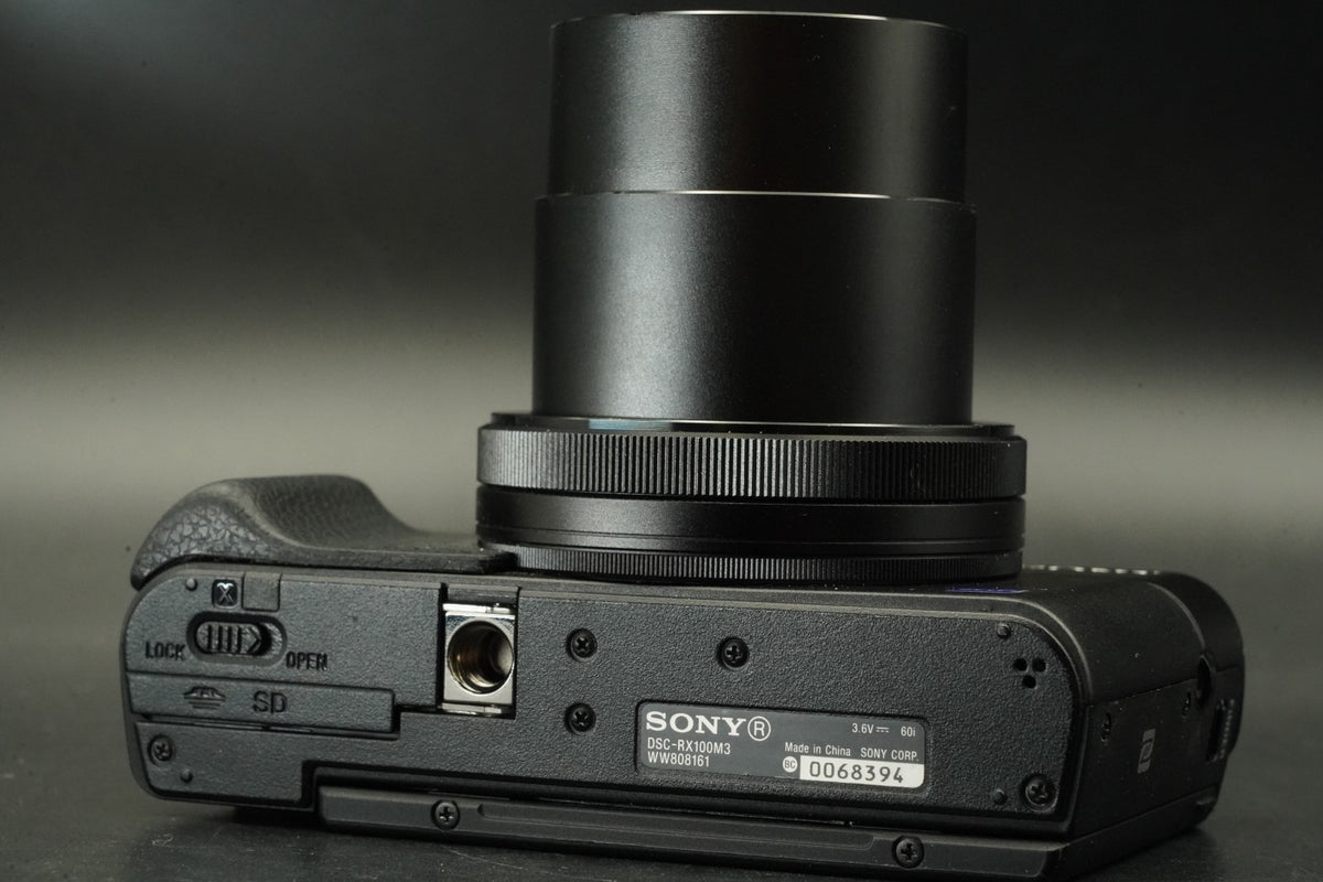 Sony Cyber-shot DSC-RX100M3 III Point Shoot Digital Camera #11943