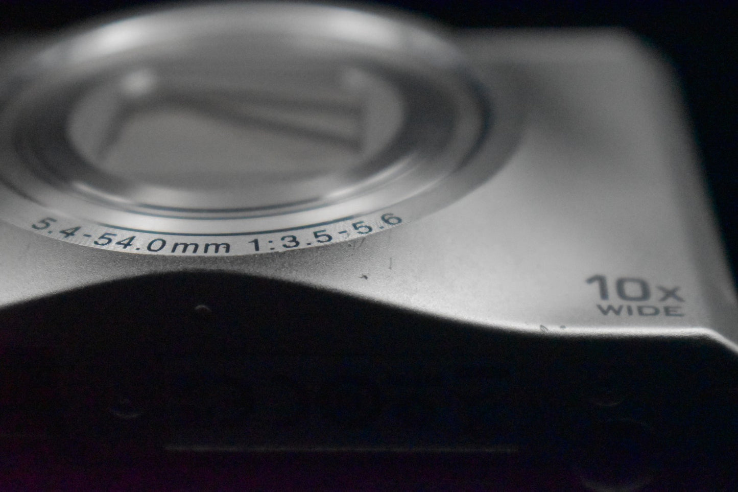 [US Duty Paid] Nikon Coolpix S8000 Silver Digital Camera 14.2 MP 9445
