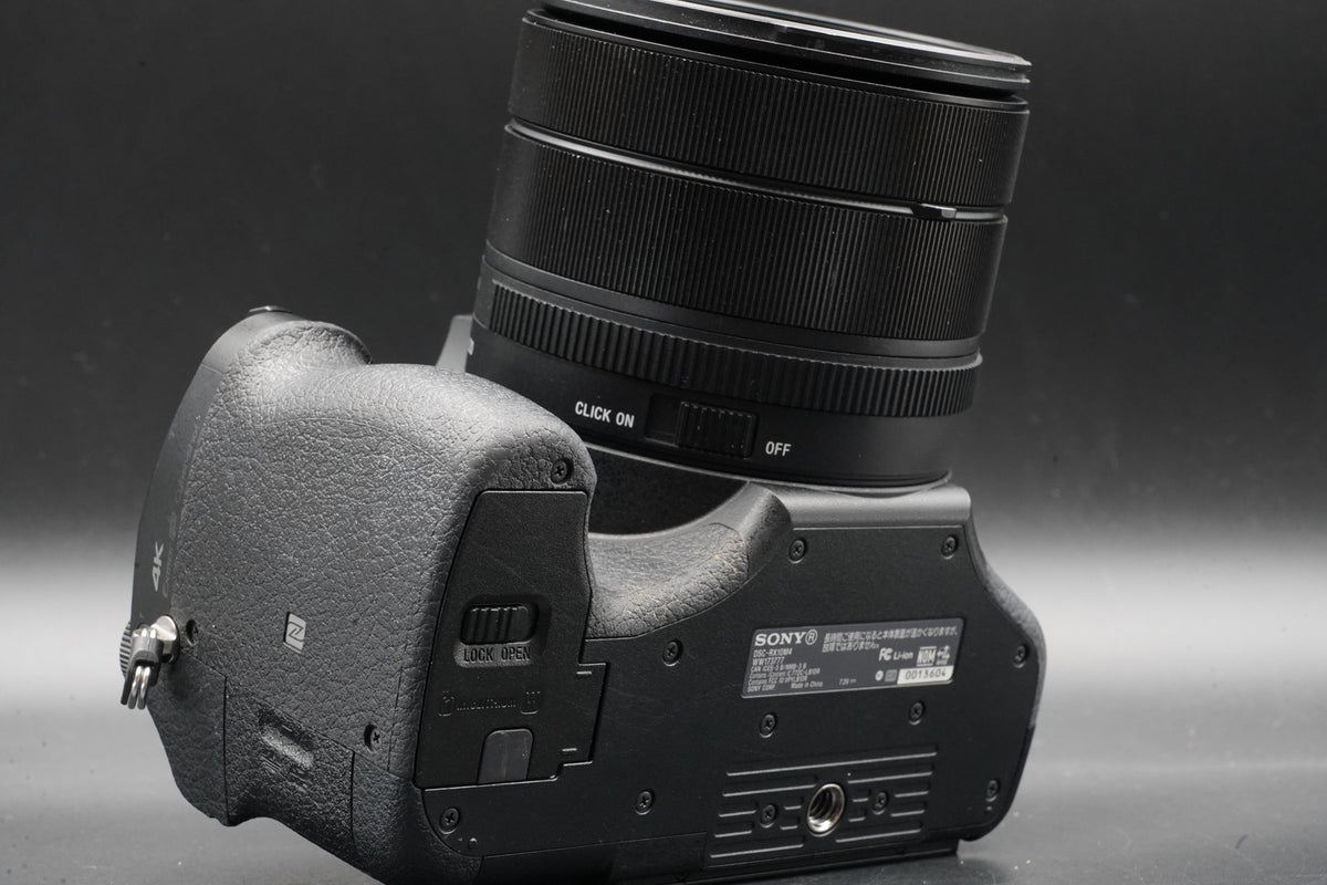Sony Cyber-Shot RX10 IV 20,1MP fotocamera digitale DSC-RX10M4 QUASI...