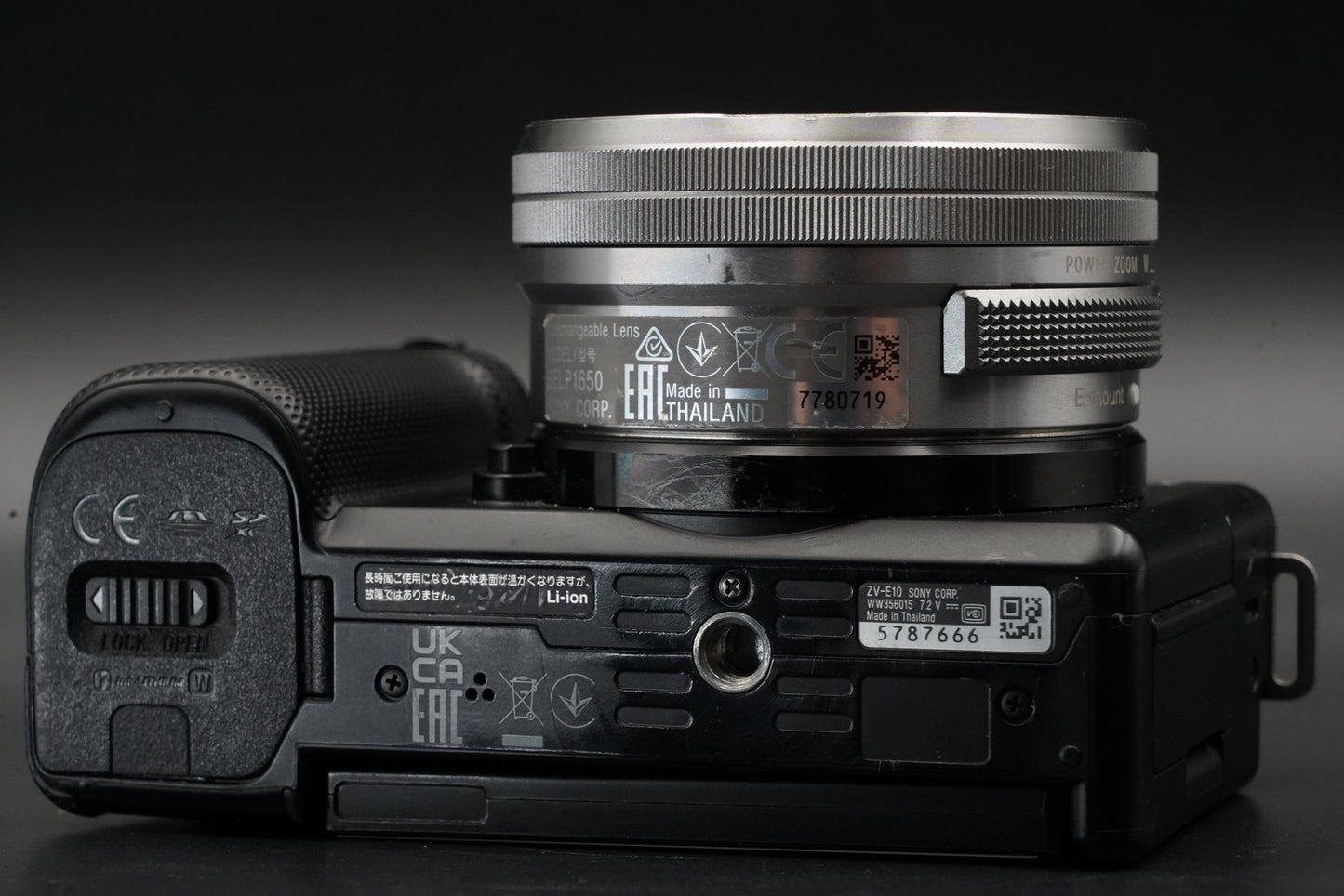 Sony Alpha ZV-E10 Mirrorless Vlog Camera with 2 Lenses Black 10625