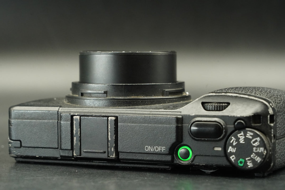 RICOH GR II 16.2 MP Compact Digital Video Camera -45900 cuts- #12147