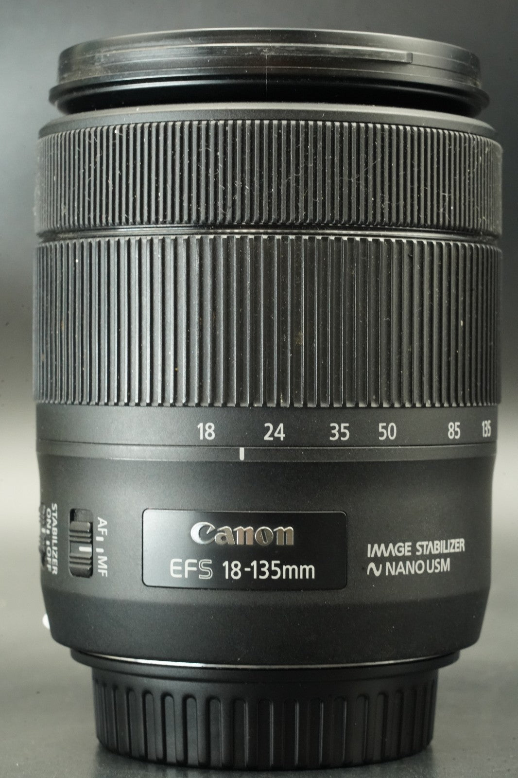 Lente zoom Canon EF-S 18-135 mm f/3,5-5,6 IS USM AF #11916