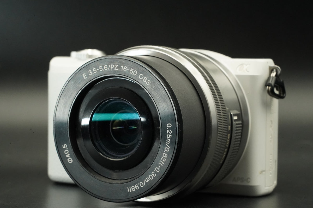 Sony Alpha a5100 Mirrorless Digital Camera White -2369 cuts- US STOCK #11713