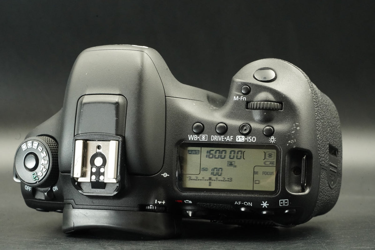 Canon EOS 7D Mark II DSLR Digital SLR Video Camera Used #12396