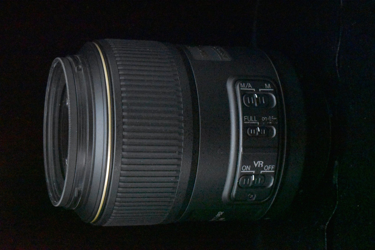 Nikon AF-S MICRO NIKKOR 105mm F/2.8G ED VR Lens US STOCK #10580