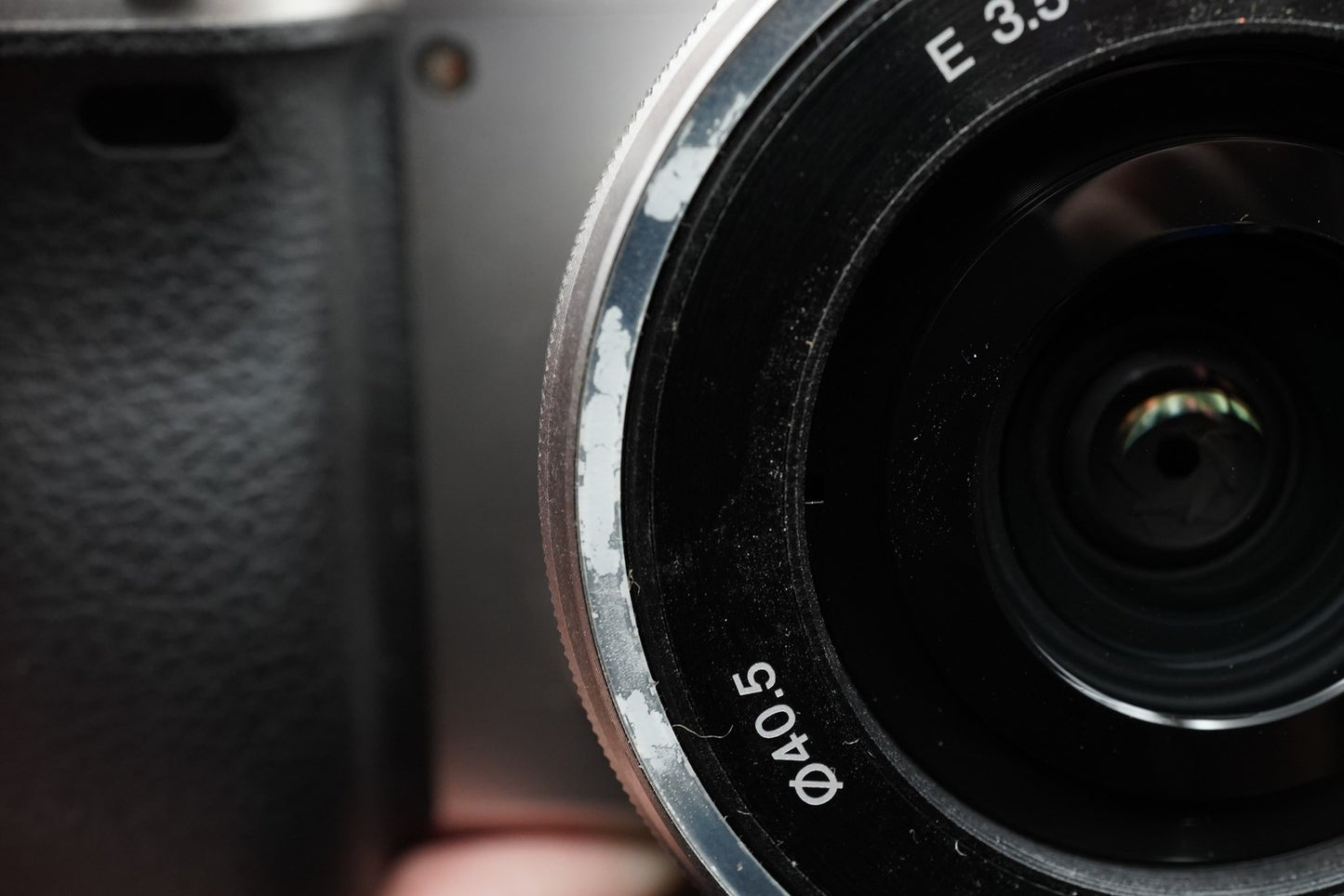2 Lenses! [US DUTY PAID] Sony a6000 Digital Mirrorless Camera Silver 10371