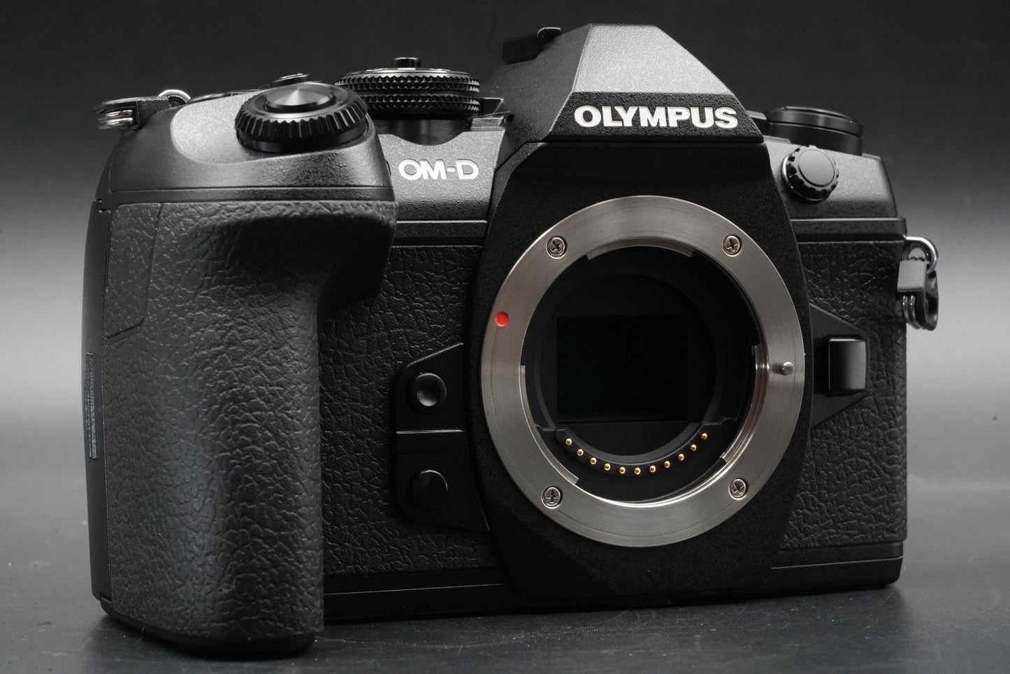 Olympus OM-D E-M1 Mark II Digital Camera Black Body JAPAN US Duty Paid 11044