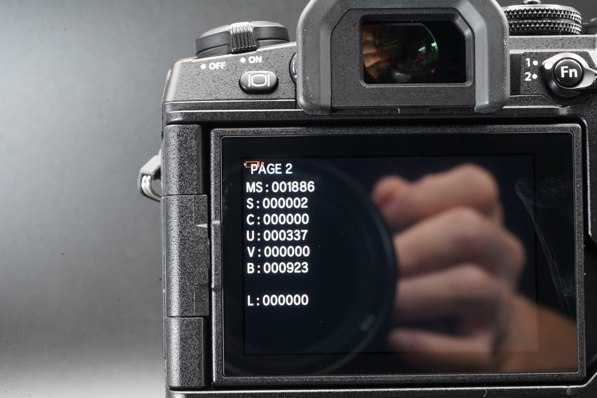 Olympus OM-D E-M1X 20.4MP Mirrorless Digital Camera body -1866 cuts- #11098