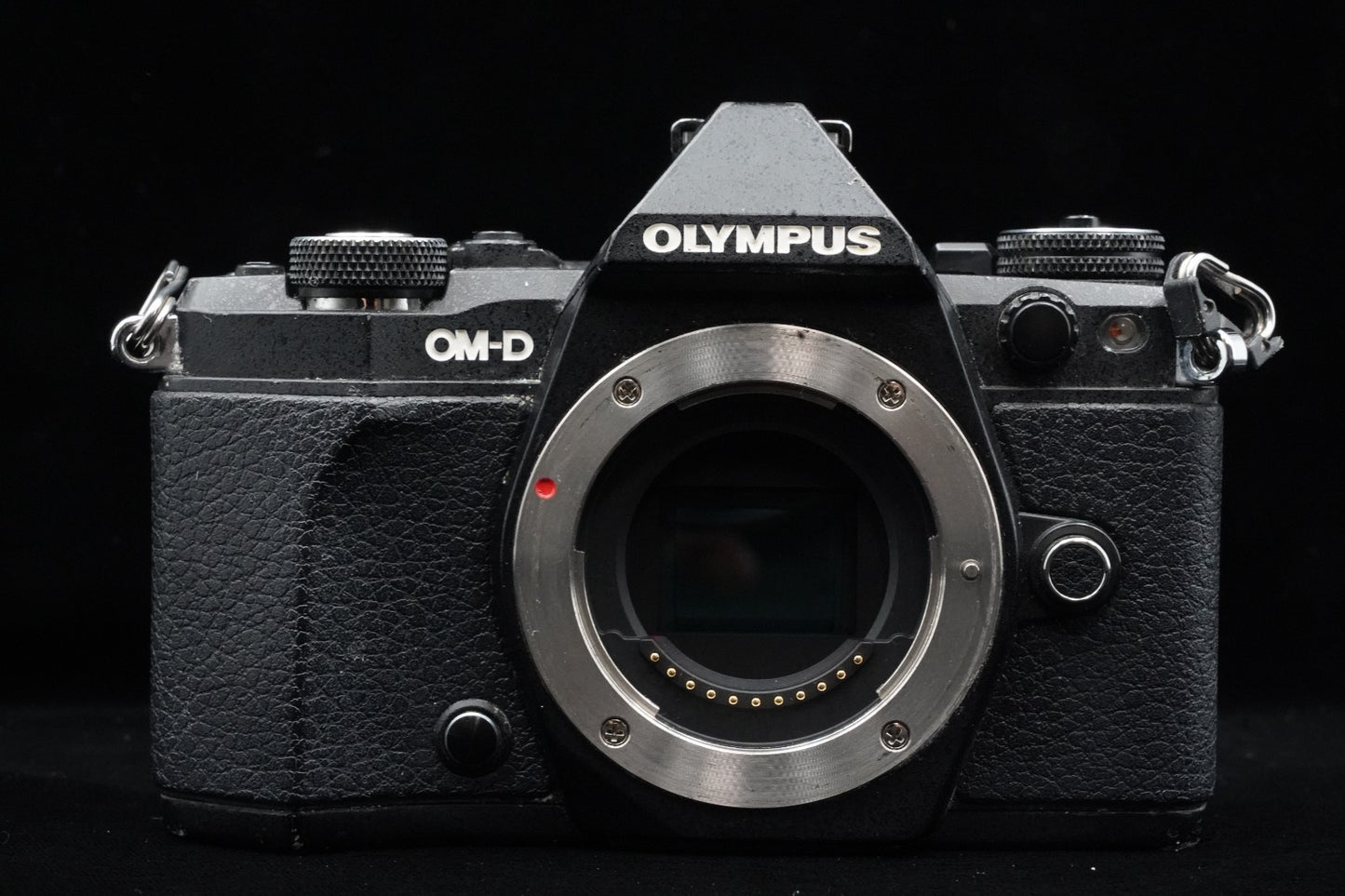 Olympus OM-D E-M5 Mark II 16.1MP Digital SLR Camera Black US DUTY PAID 9781
