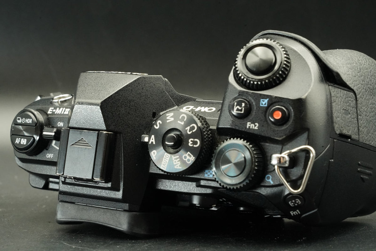 Olympus OM-D E-M1 Mark II Digital Camera Black Body JAPAN -75747 cut- #12033