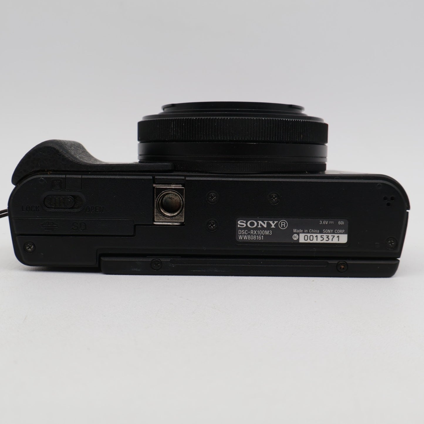 Sony Cyber-shot DSC-RX100M3 III Point Shoot Digital Camera US Duty Paid 10136
