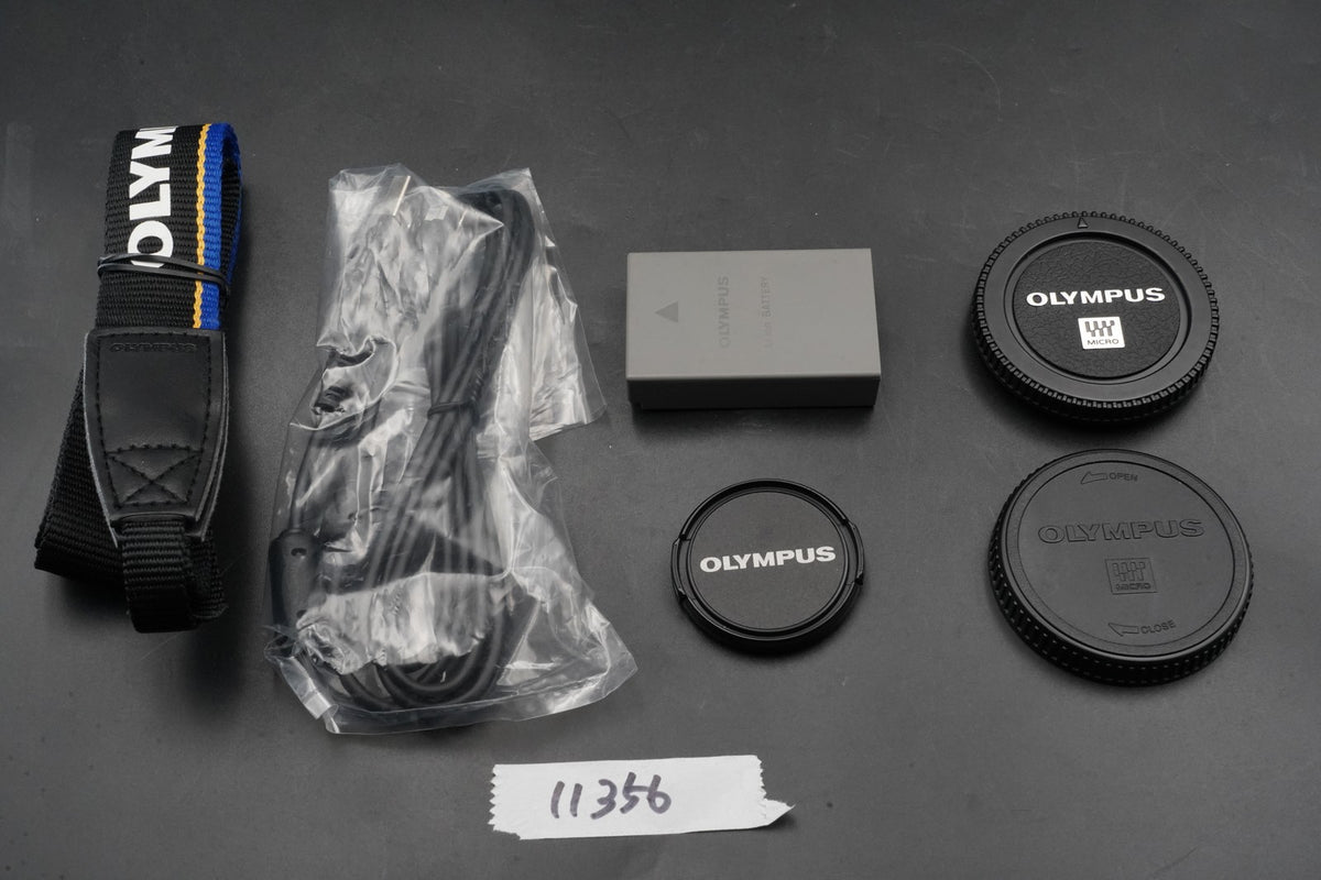 Olympus E-M10 Mark II Digital Camera Black w/ 2 Lens -6402 cuts- #11356