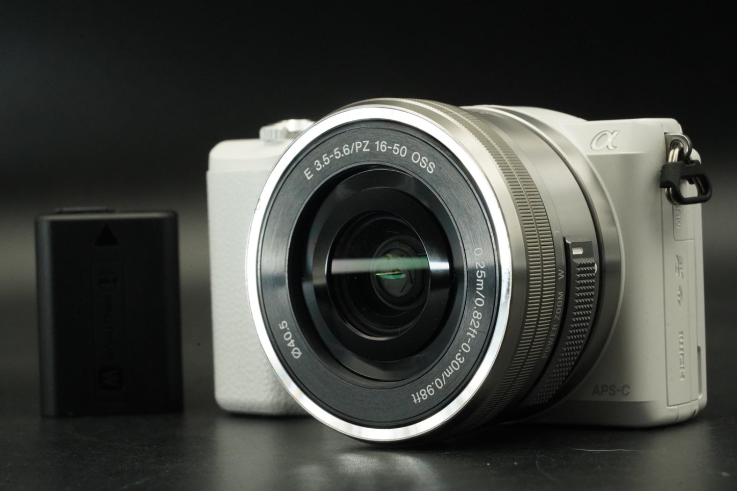 Sony Alpha a5100 Mirrorless Digital Camera White -4427 cuts- #11819