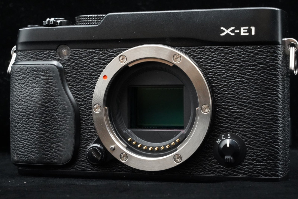 Fujifilm X-E1 16.3MP Digital SLR Camera Body Black US STOCK #9553