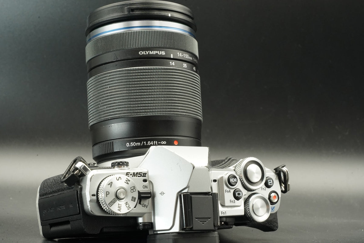 Olympus OM-D E-M5 Mark II w/ M.ZUIKO 14-150 Lens Silver -2474 cuts- #11473