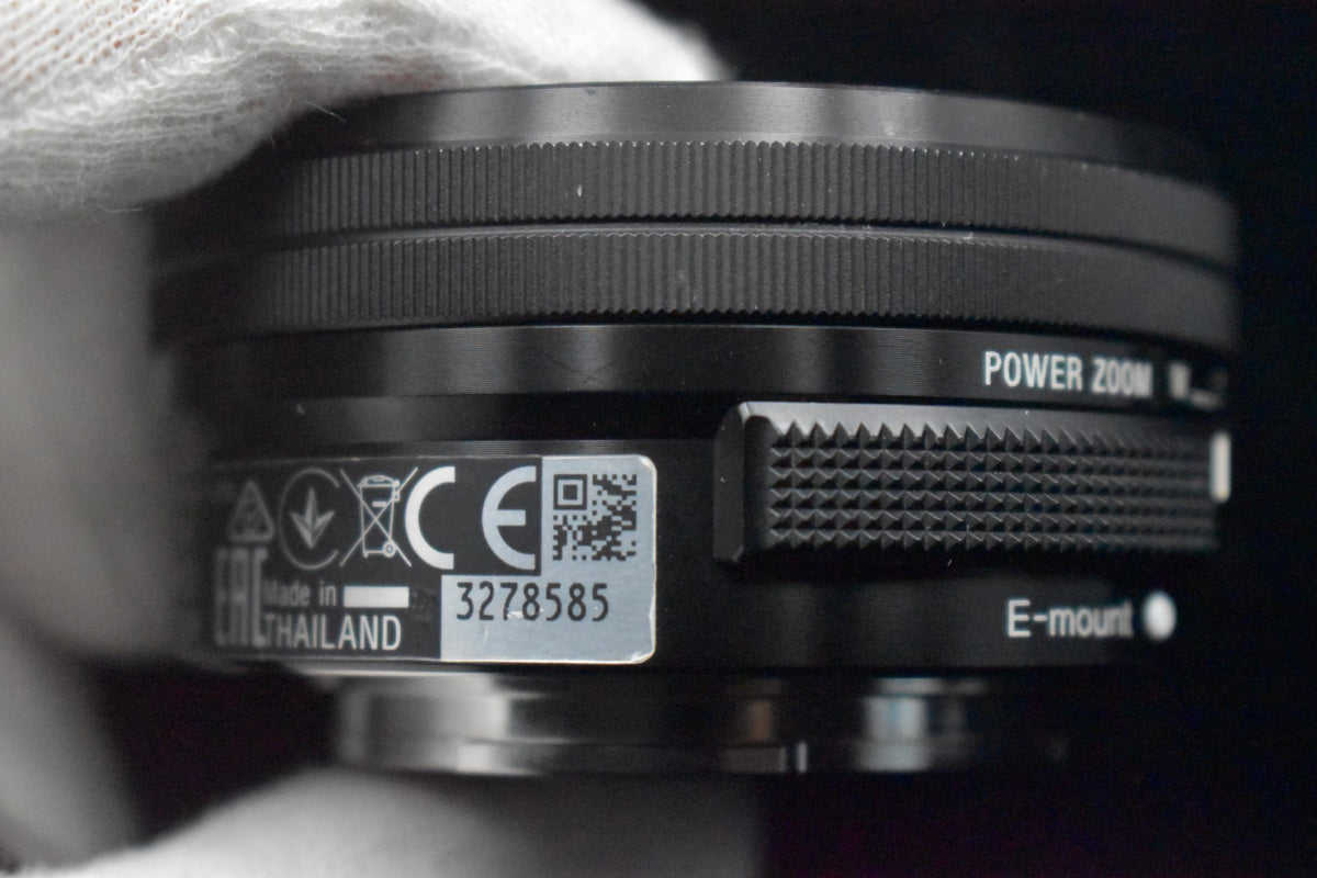 [US Duty Paid] Cámara digital sin espejo Sony Alpha a5000 con lente negra 8952