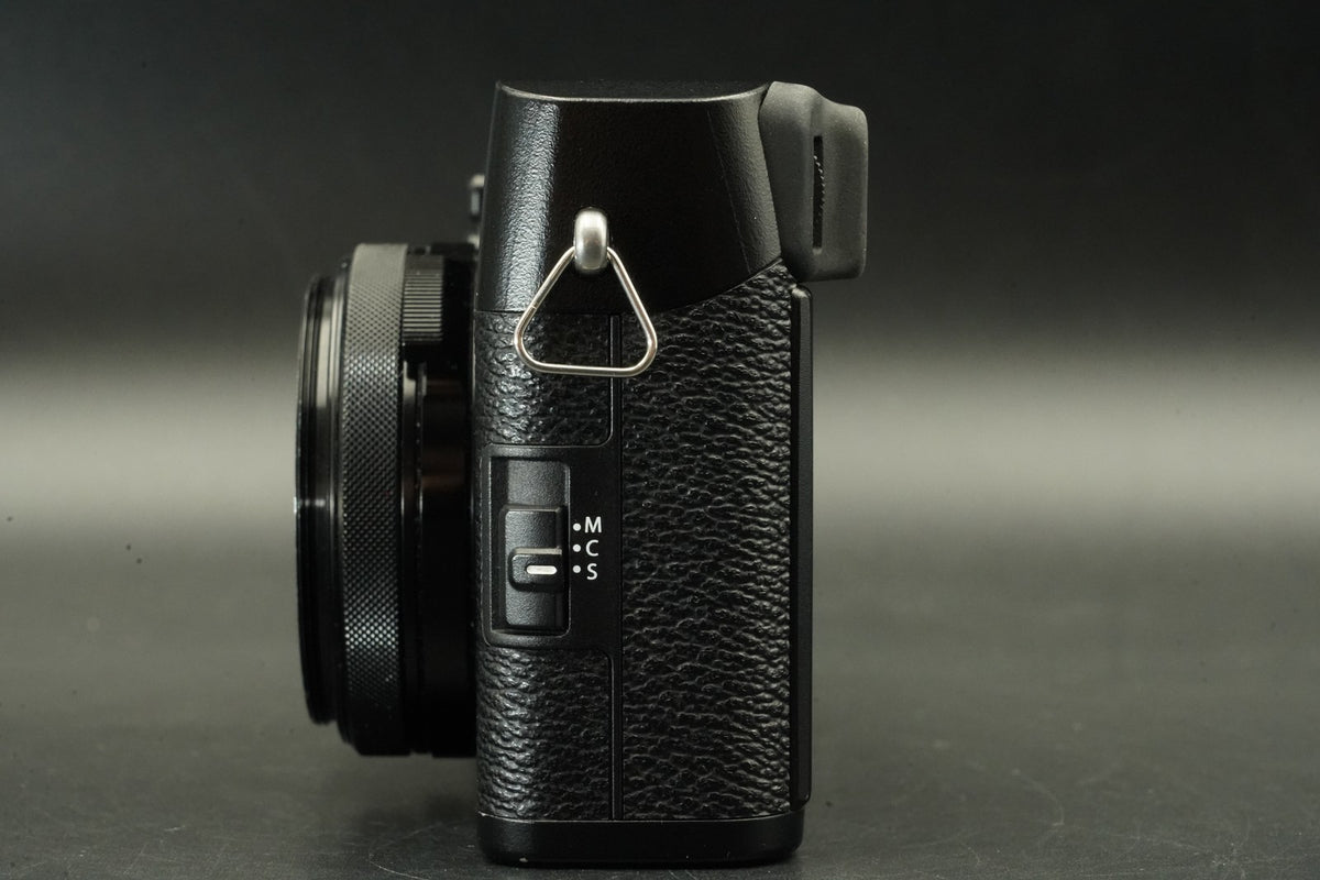 Fujifilm X100F 24.3MP Digital Camera Black -19000 cuts- US STOCK #11885