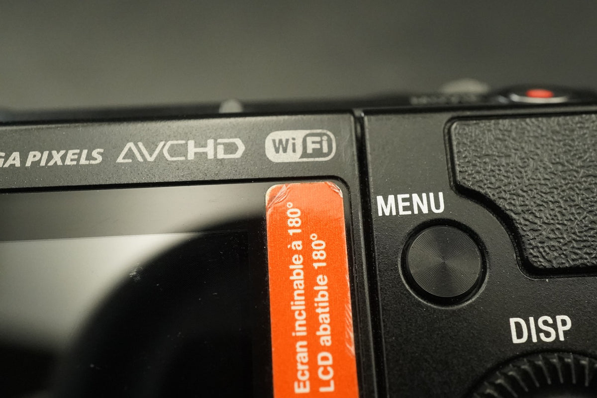 Sony Alpha a5000 Mirrorless Digital Camera with Lens Black -2674 cuts- #11946