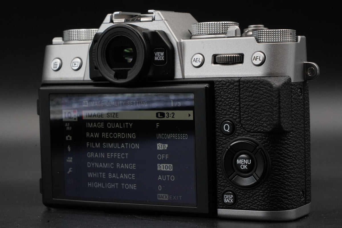 Fujifilm X-T20 Digital Camera w/ XF 18-55 Lens Silver -54 cuts US STOCK #11377