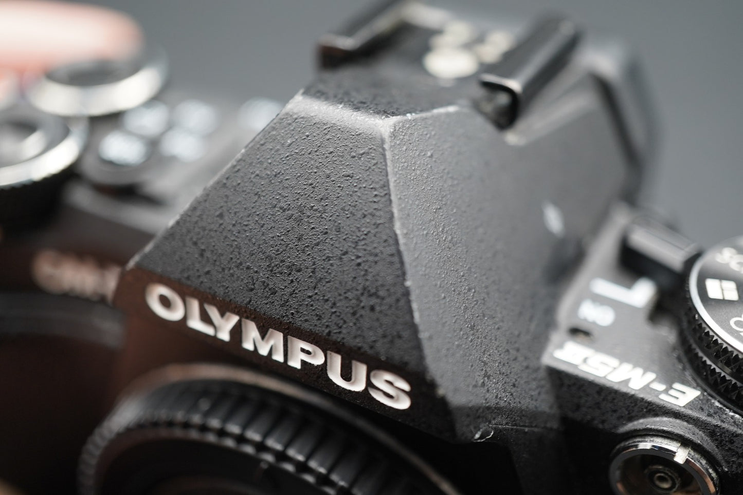 Olympus OM-D E-M5 Mark II 16.1MP Digital SLR Camera Black US Duty Paid 11030