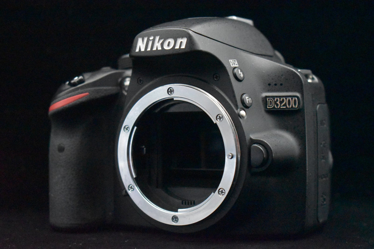 Nikon D3200 DSLR Digital Camera Black with Lens 3119 shots [] US STOCK #9335