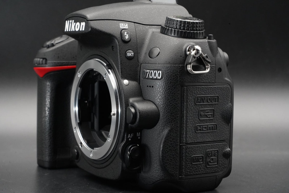 Nikon D7000 DSLR Digital SLR Camera -2% cuts- US STOCK #10845