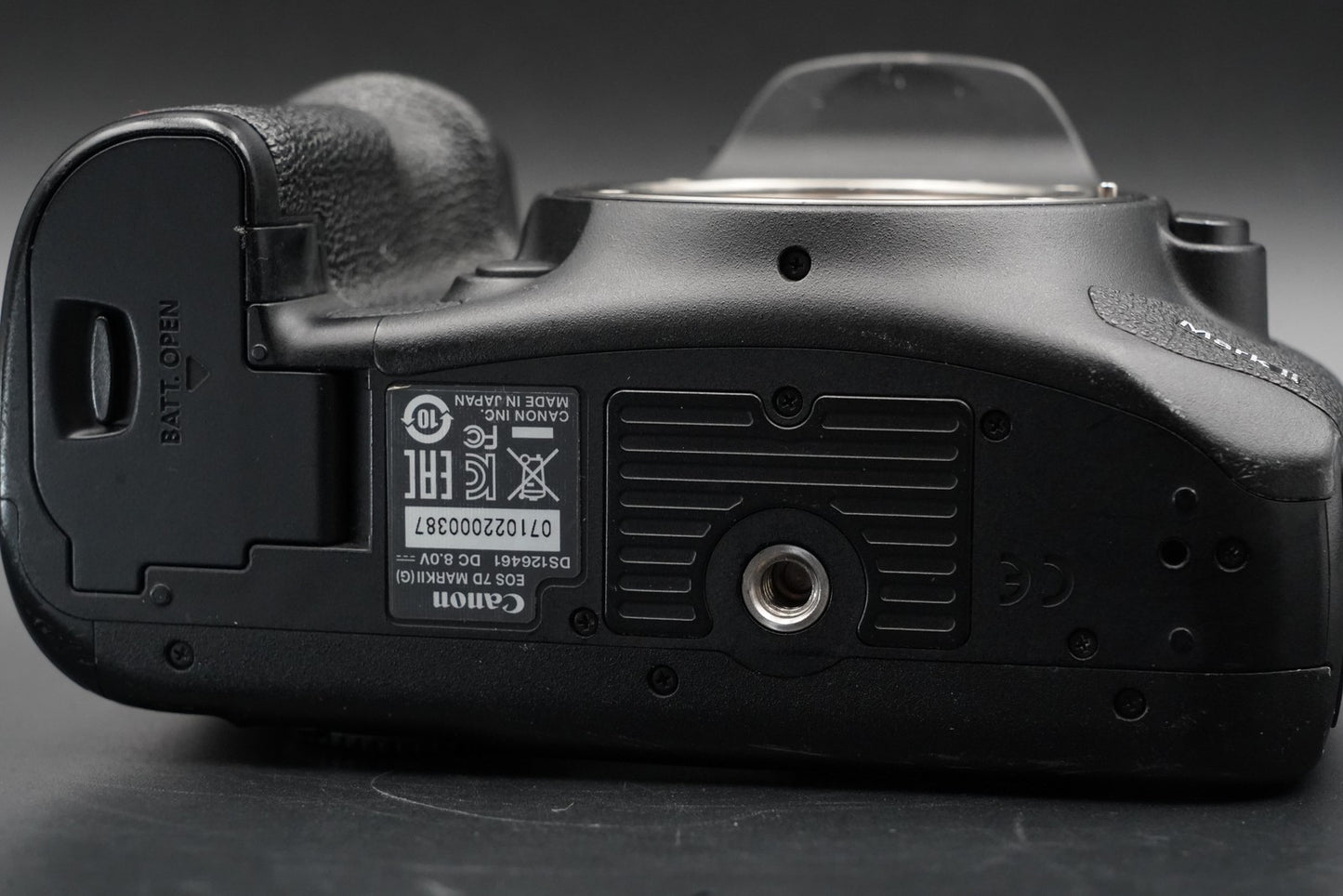 Canon EOS 7D Mark II DSLR Digital SLR Video Camera Used US Duty Paid 10729