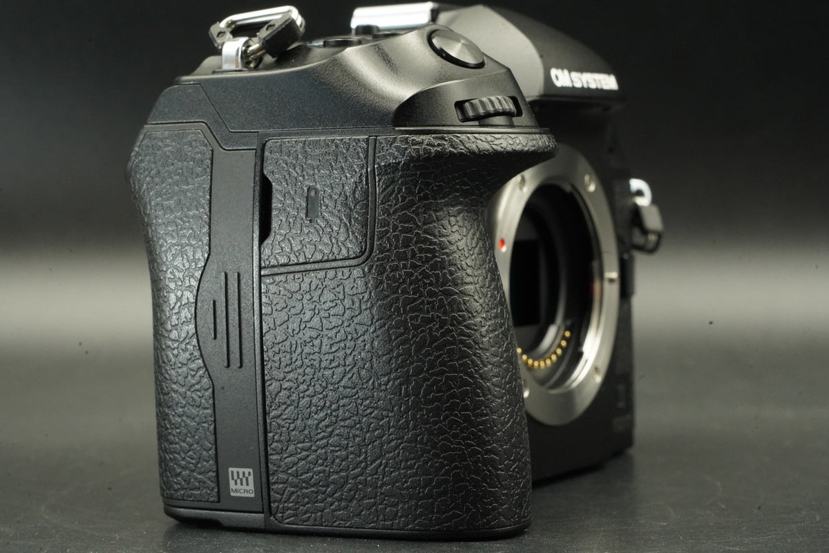 OM SYSTEM OM-1 Mark II Mirrorless Camera -19404 cuts- US STOCK #12014