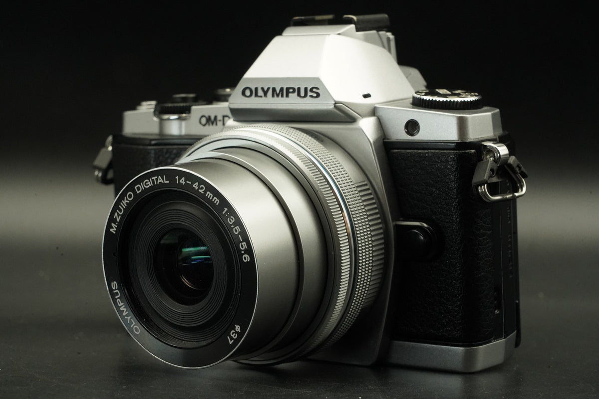 Olympus OM-D E-M5 Digital Camera with 14-42mm + 40-150mm Lens Silver #12043