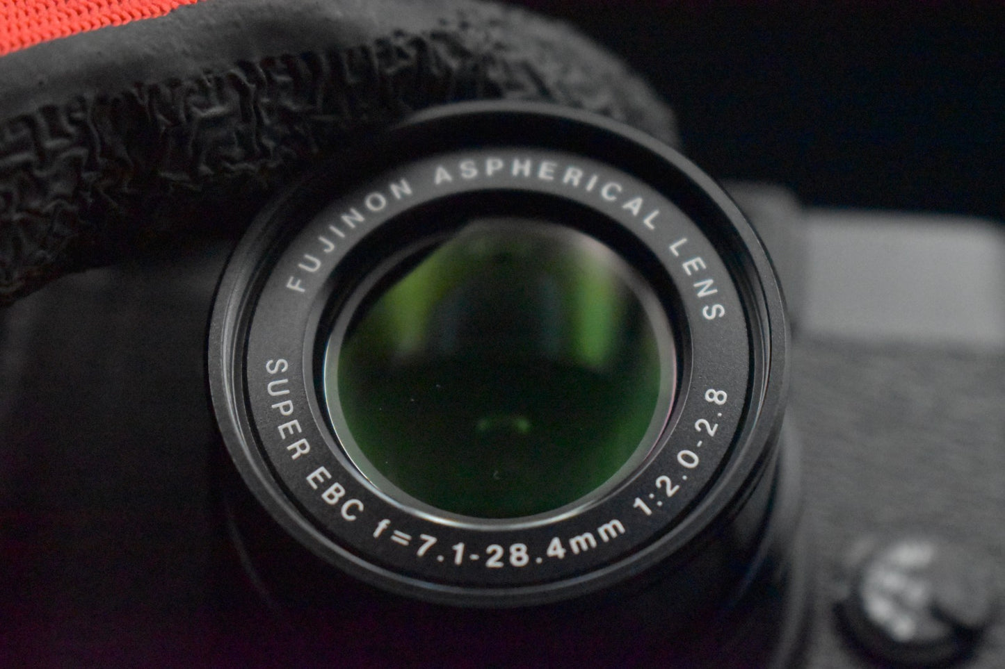 [US Duty Paid] Fujifilm X10 Black pPoint and Shoot Compact Digital Camera 9325