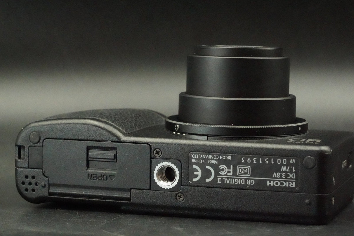 RICOH GR DIGITAL II 10.1 MP Compact Camera -5246 cuts- #12737