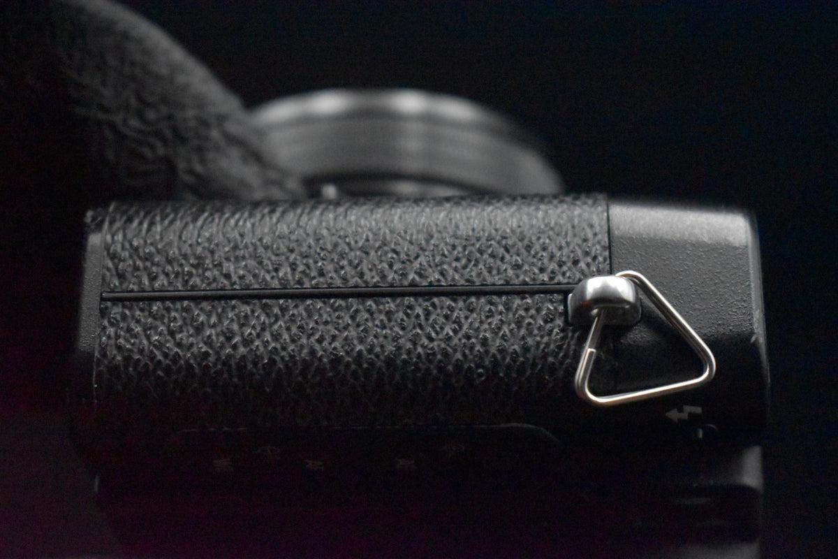 [US Duty Paid] Fujifilm X10 Black pPoint and Shoot Compact Digital Camera 9363