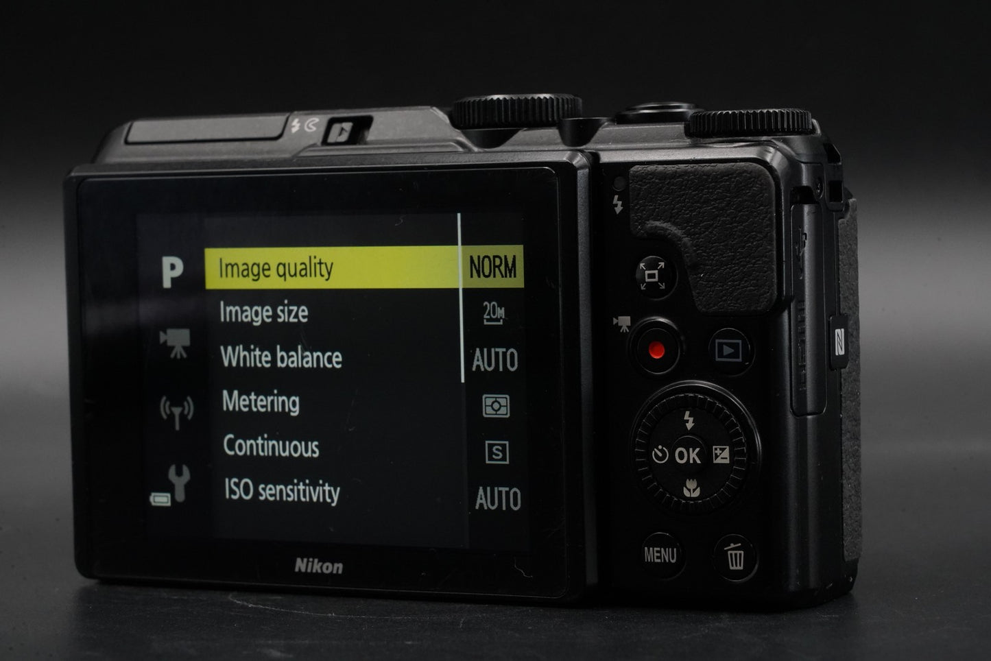 Nikon COOLPIX A900 20.3MP 35x Compact Digital Camera Black US Duty Paid 10807