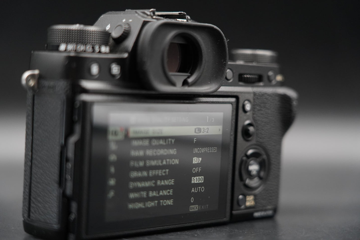 Only 1 cut!! Fujifilm Fuji X-T2 Mirrorless Digital Camera 11313