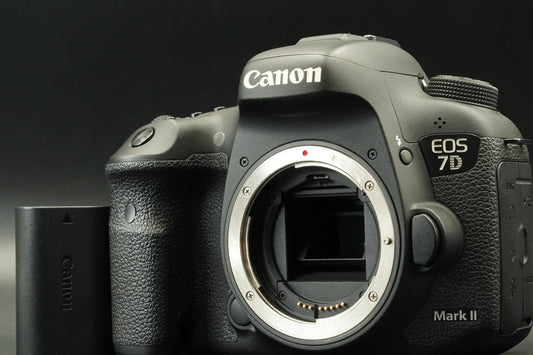 Canon EOS 7D Mark II DSLR Digital SLR Video Camera Used US STOCK #11989