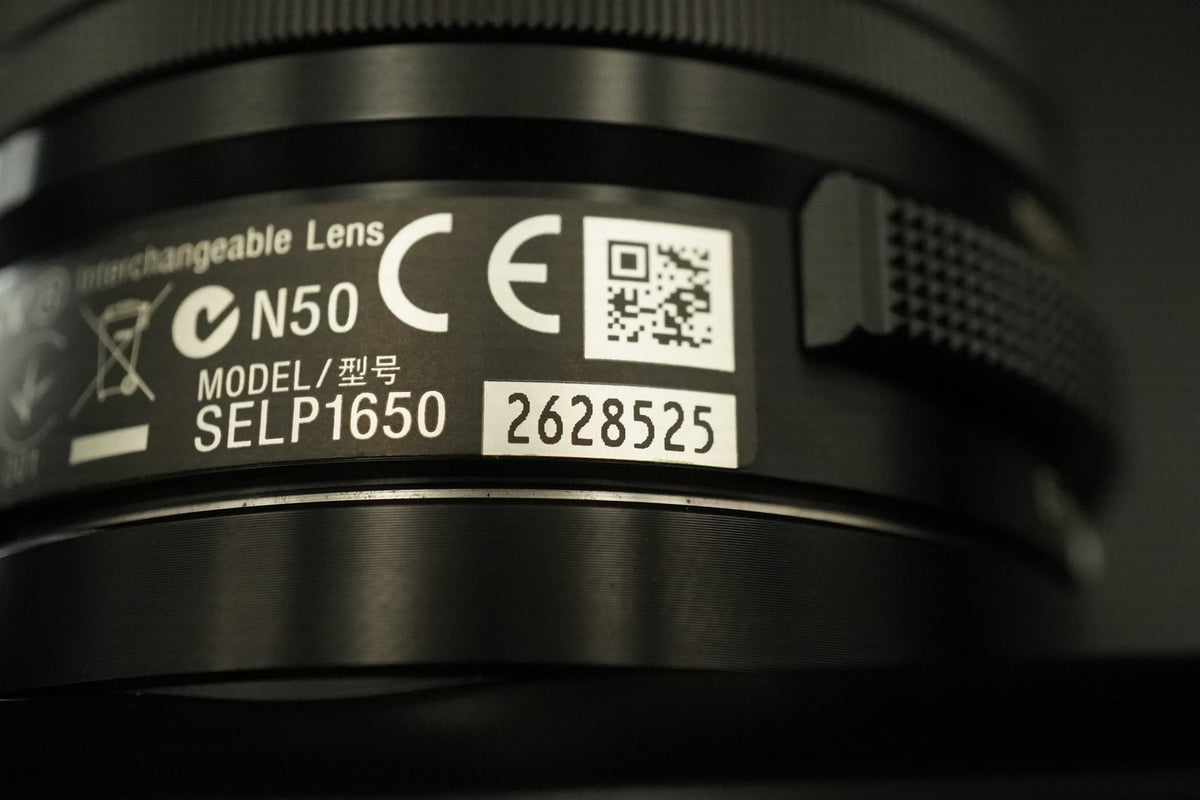 Appareil photo numérique sans miroir Sony a6000 noir avec coupe 16-50 +...