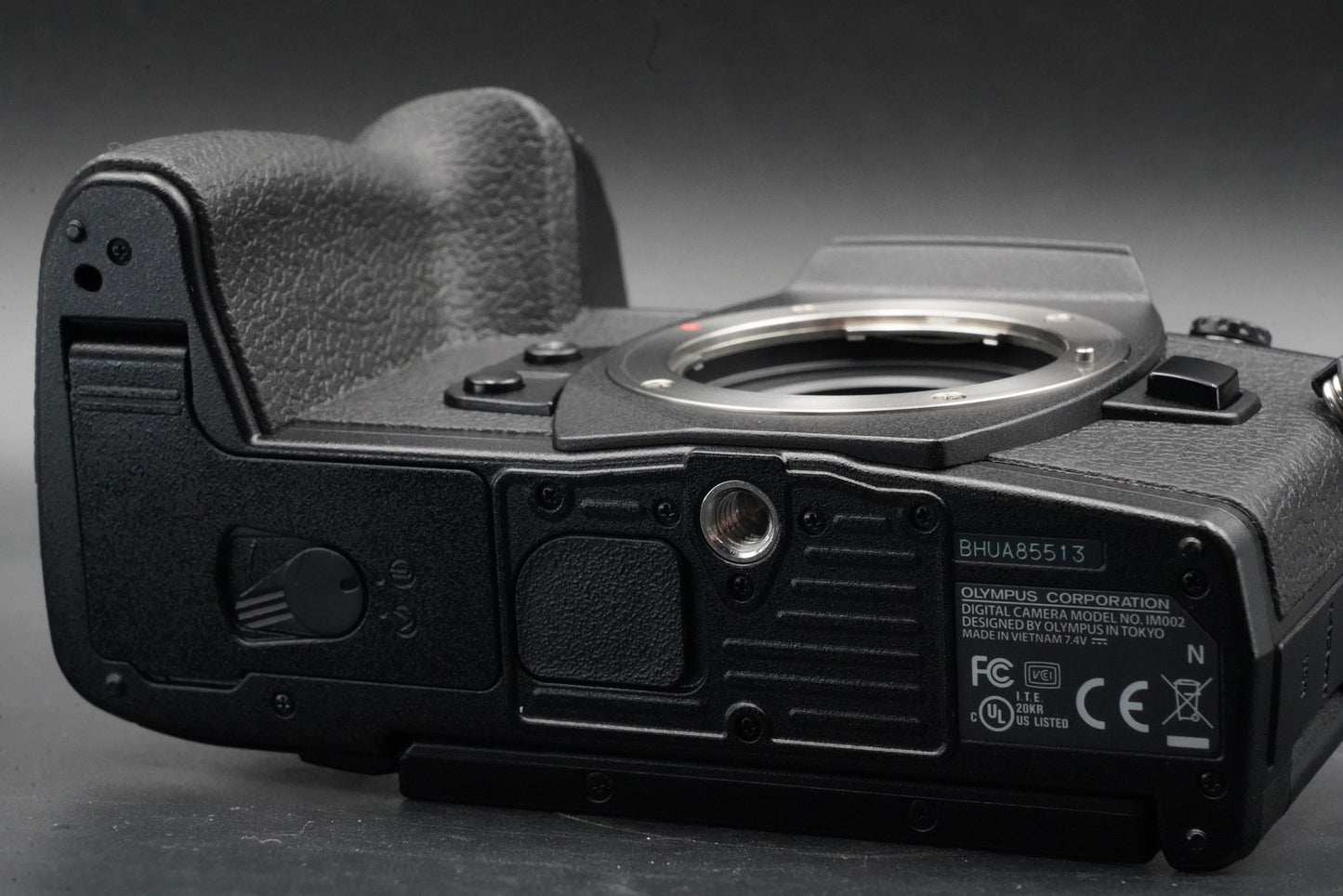 Olympus OM-D E-M1 Mark II Digital Camera Black Body JAPAN US Duty Paid 11044