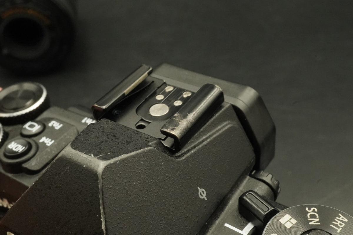 Olympus OM-D E-M5 Mark II w/ 14-42mm + 40-150mm Lens Black -16703 cuts- #12072