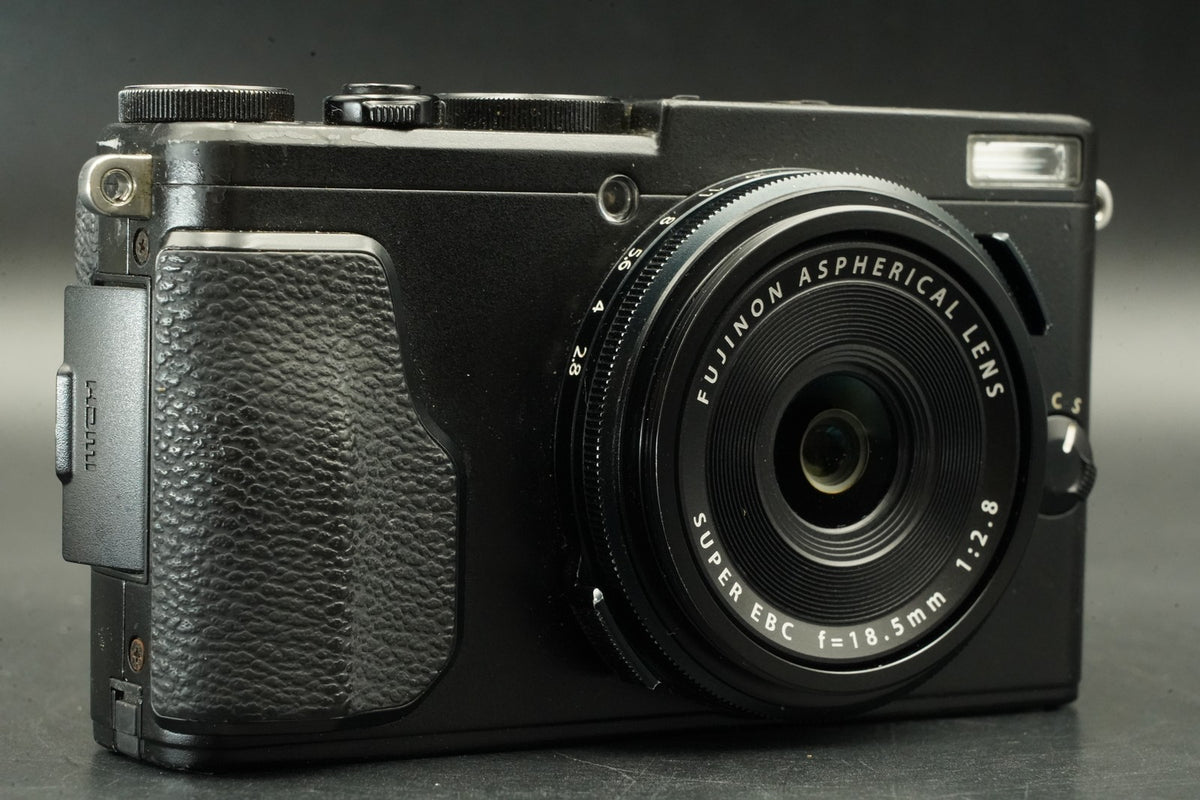 Fujifilm Fuji X70 X 70 Black 16.3MP Digital Camera #11988