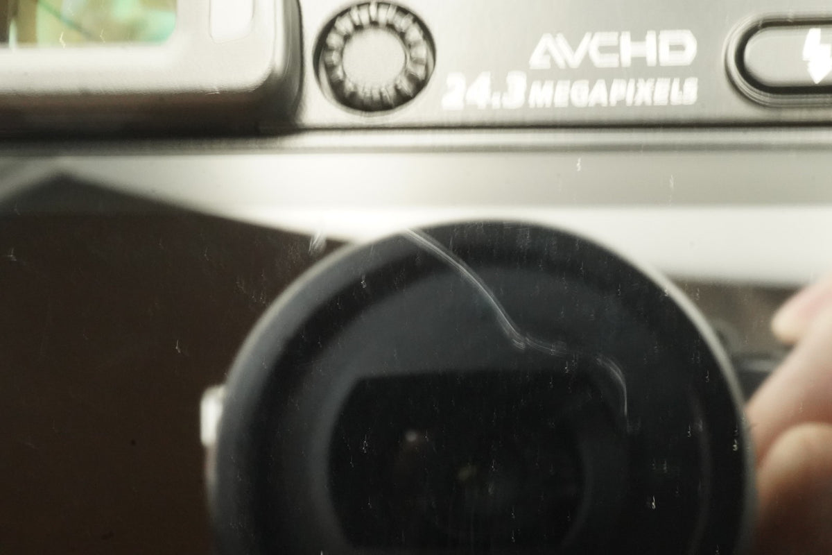 Sony a6000 Digital Mirrorless Camera Black with Lens -11426 cuts- #12328