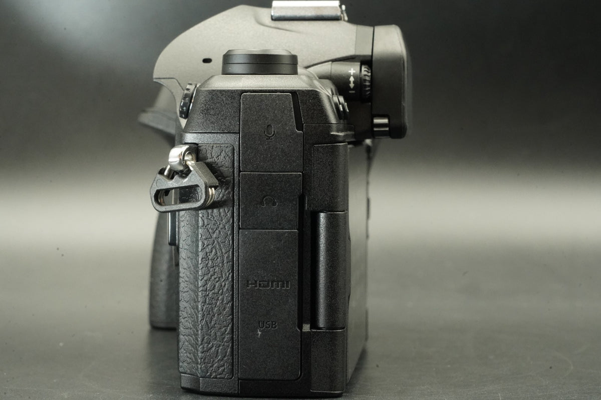 OM SYSTEM OM-1 Mark II Mirrorless Camera -250 cuts- #11921