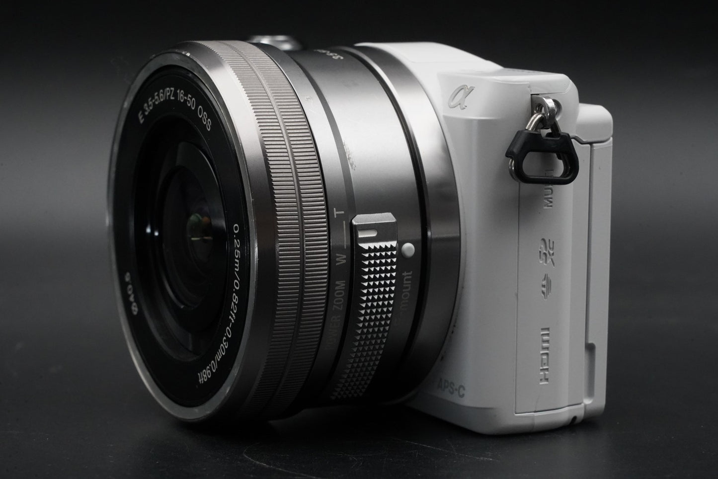 4331 cuts! Sony Alpha a5000 Mirrorless Digital Camera White w/ 2 Lens 10924