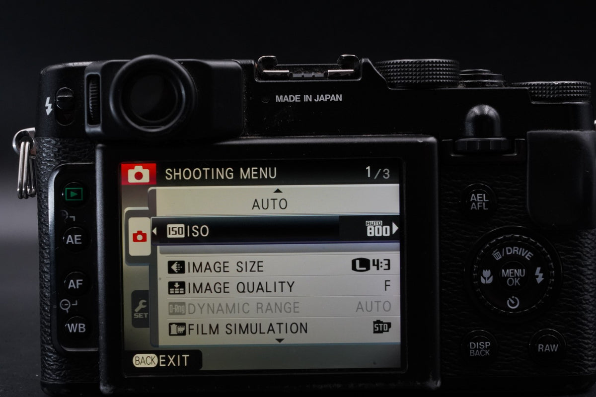 Fujifilm X10 Black Point and Shoot Compact Digital Camera 11242-2 US STOCK