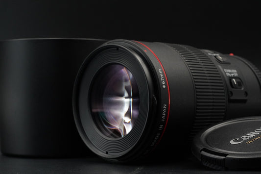 Canon EF 100mm F/2.8 L IS USM Macro Lens ALMOST UNUSED #12101
