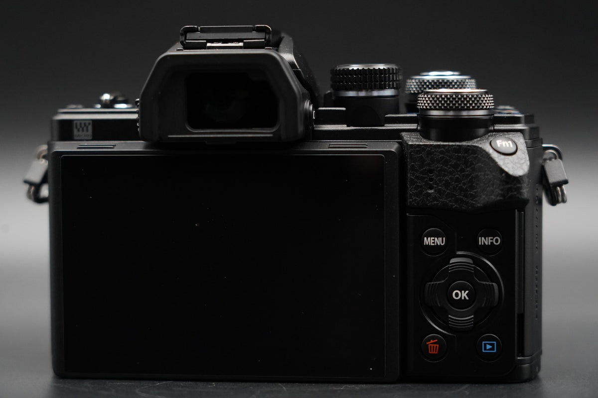 Olympus OM-D E-M10 Mark II 16.1MP Digital Camera Black US STOCK #10646