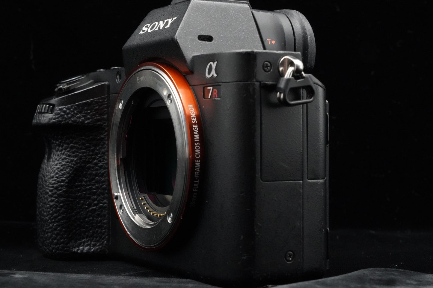 Sony ILCE-7RM2 A7R II Digital SLR Camer US Duty Paid 9965