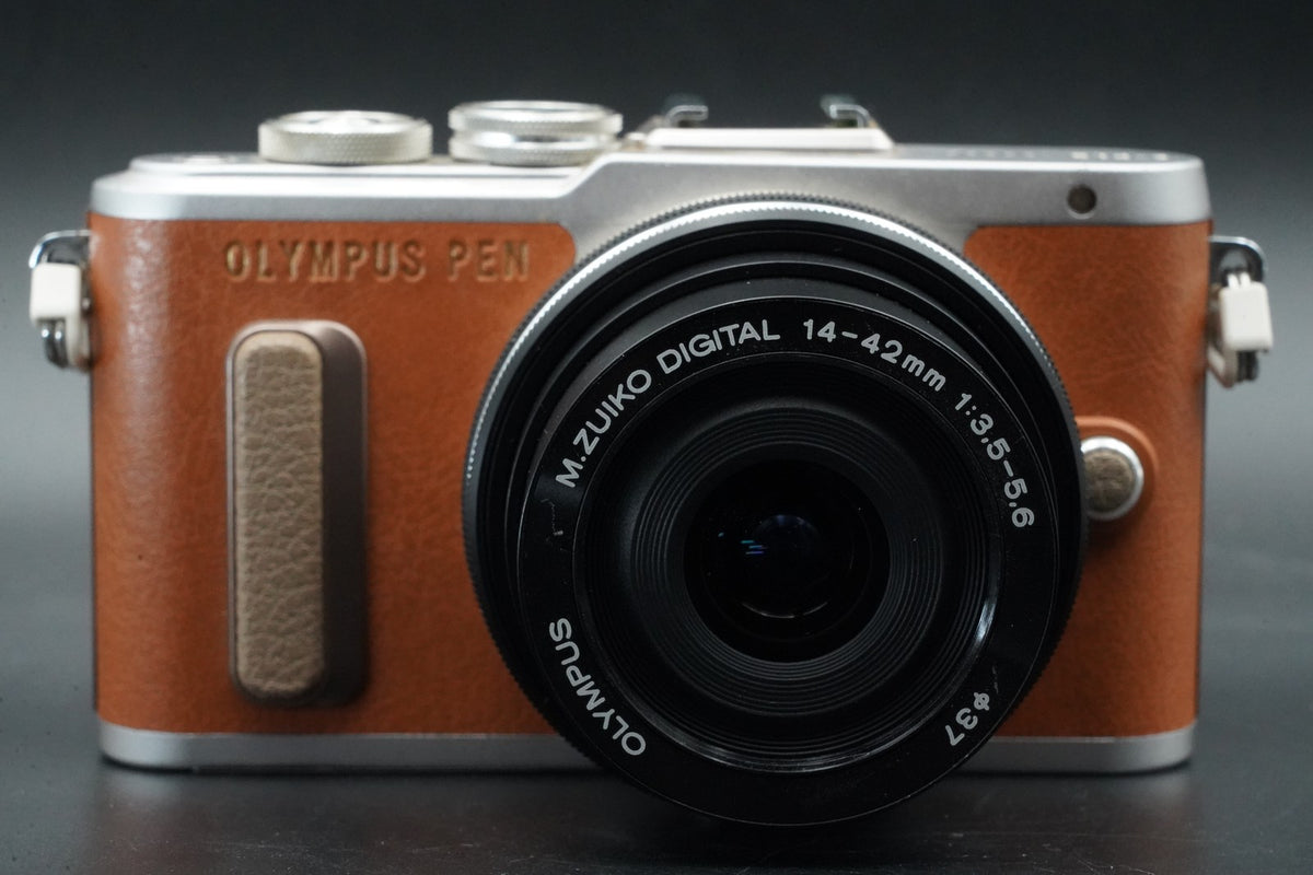 Olympus E-PL8 Brown w/ 2 lenses Digital Mirrorless Camera -5319 cuts- #11029