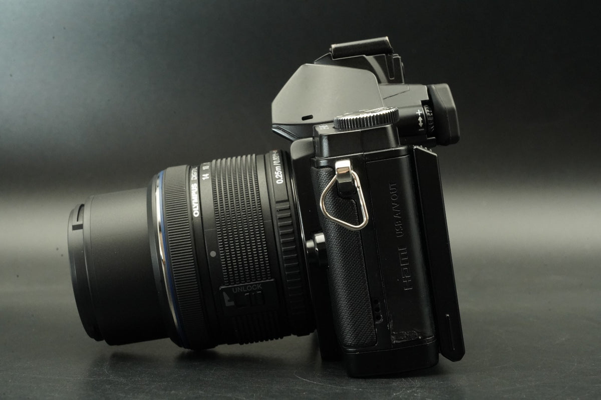 Olympus OM-D E-M5 + 14-42mm + 40-150mm Lens Digital Camera Black #11730