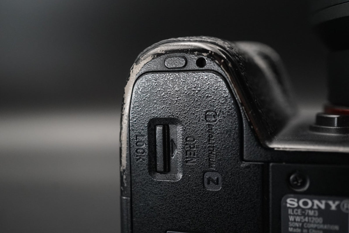 Sony a7 III ILCE-7M3 Spiegellose Digitalkamera mit FE 28-70 Objektiv #11373