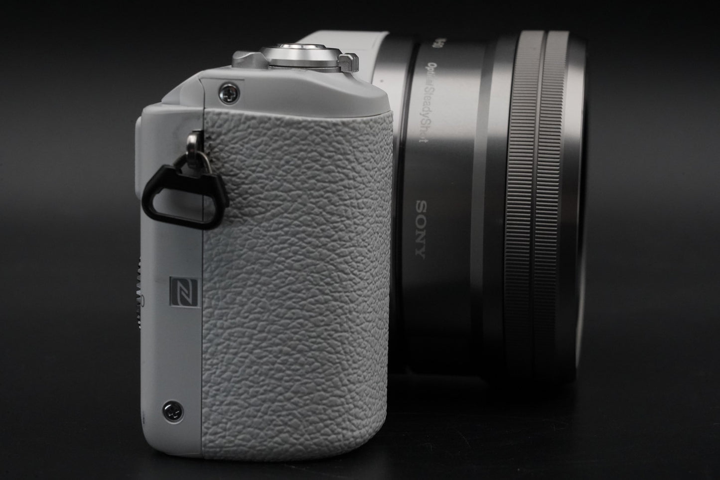 1281 cuts! Sony Alpha a5100 Mirrorless Digital Camera White 10753